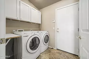 10852 W Harmony Ln, Peoria, AZ 85373 - Photo 25