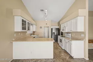 10852 W Harmony Ln, Peoria, AZ 85373 - Photo 11