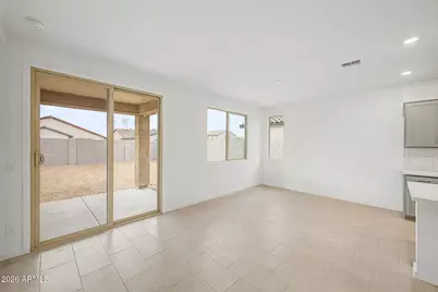 22318 W Irma Lane, Surprise, AZ 85387 - Photo 9