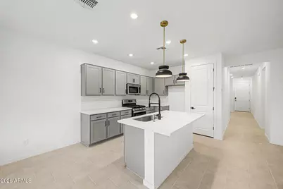22318 W Irma Lane, Surprise, AZ 85387 - Photo 5