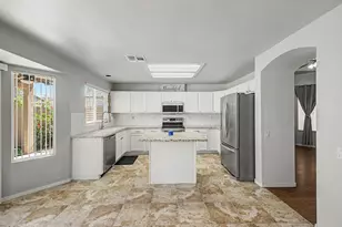 12926 W Cheery Lynn Rd, Avondale, AZ 85392 - Photo 11