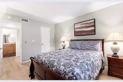 4704 E Paradise Village Parkway N #219, Phoenix, AZ 85032 - Photo 3