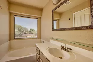4726 E Mossman Rd, Phoenix, AZ 85050 - Photo 11