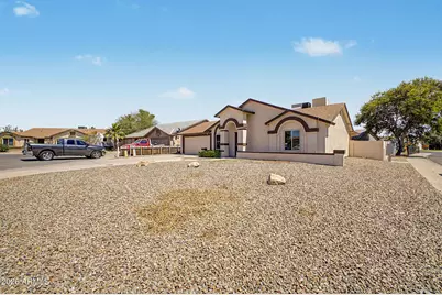 6937 W Sheila Lane, Phoenix, AZ 85033 - Photo 3