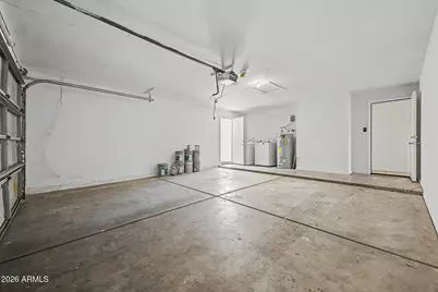 6937 W Sheila Lane, Phoenix, AZ 85033 - Photo 31