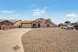 6937 W Sheila Ln, Phoenix, AZ 85033 - Photo 1
