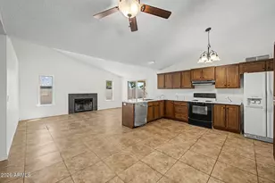 6937 W Sheila Ln, Phoenix, AZ 85033 - Photo 15