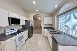 1325 E Cathedral Rock Dr, Phoenix, AZ 85048 - Photo 5