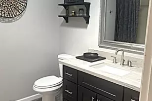 10104 N 96th Dr, Peoria, AZ 85345 - Photo 13