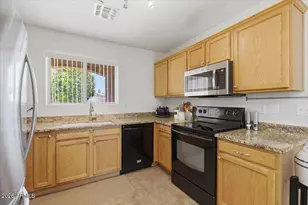 878 E Silversmith Trail, San Tan Valley, AZ 85143 - Photo 7