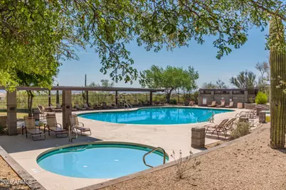 2504 W Old Paint Trail, Phoenix, AZ 85086 - Photo 31