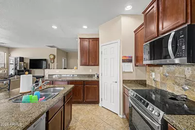 45713 W Mountain View Road, Maricopa, AZ 85139 - Photo 11