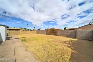5438 W Roanoke Ave, Phoenix, AZ 85035 - Photo 25