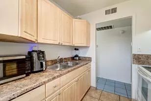 5438 W Roanoke Ave, Phoenix, AZ 85035 - Photo 13