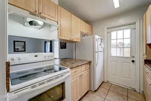 5438 W Roanoke Ave, Phoenix, AZ 85035 - Photo 11