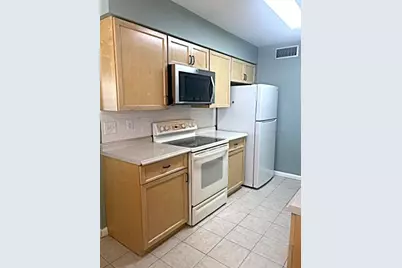 10110 N 97th Drive #Apt A, Peoria, AZ 85345 - Photo 7