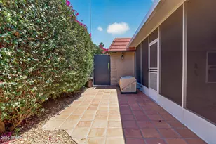 10707 W Cameo Dr, Sun City, AZ 85351 - Photo 7