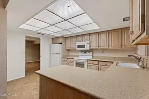 10707 W Cameo Dr, Sun City, AZ 85351 - Photo 35