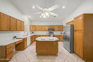 7672 W Betty Elyse Ln, Peoria, AZ 85382 - Photo 13