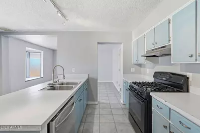 3202 W Acapulco Lane, Phoenix, AZ 85053 - Photo 13