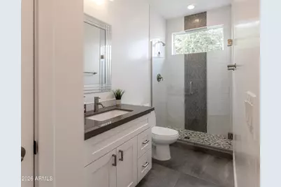 215 E Ashwood Place, Phoenix, AZ 85012 - Photo 29