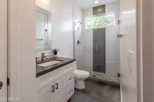 215 E Ashwood Pl, Phoenix, AZ 85012 - Photo 29