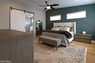 215 E Ashwood Pl, Phoenix, AZ 85012 - Photo 11