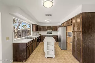 9438 N 16th Pl, Phoenix, AZ 85020 - Photo 11