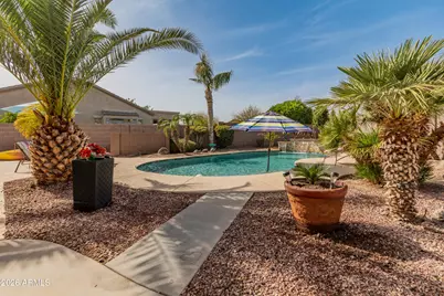 17470 W Gelding Drive, Surprise, AZ 85388 - Photo 15