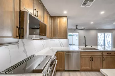 5631 N 79th Street #2, Scottsdale, AZ 85250 - Photo 11