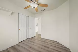 13418 N 82nd Ln, Peoria, AZ 85381 - Photo 21