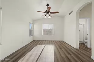13418 N 82nd Ln, Peoria, AZ 85381 - Photo 15