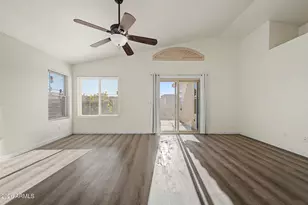 13418 N 82nd Ln, Peoria, AZ 85381 - Photo 9