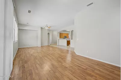 11199 W Monte Vista Road, Avondale, AZ 85392 - Photo 3