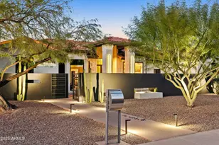 1202 W Aster Dr, Phoenix, AZ 85029 - Photo 1