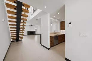 3057 E Rose Ln, Phoenix, AZ 85016 - Photo 9