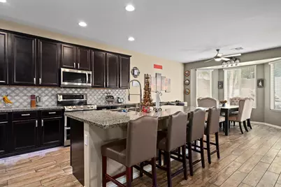 15658 W Cortez Street, Surprise, AZ 85379 - Photo 9