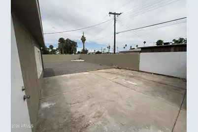 5838 W Turney Avenue, Phoenix, AZ 85031 - Photo 13