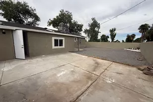 5838 W Turney Ave, Phoenix, AZ 85031 - Photo 15