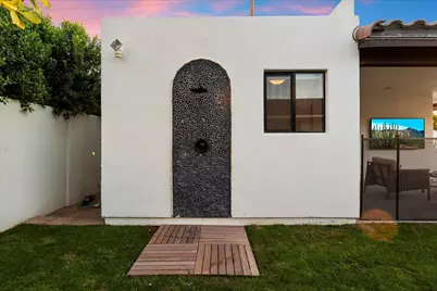 3827 E Hazelwood Street, Phoenix, AZ 85018 - Photo 33