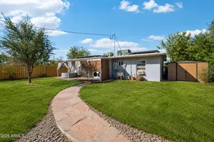 318 S Terry Cir, Tempe, AZ 85281 - Photo 17