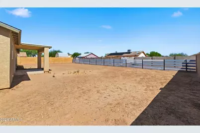 11354 W Cabrillo Drive, Arizona City, AZ 85123 - Photo 33