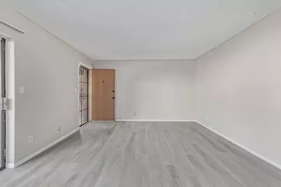 11002 N 15th Avenue #Apt 4, Phoenix, AZ 85029 - Photo 5