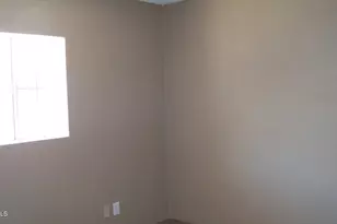 11231 N 18th Dr, Phoenix, AZ 85029 - Photo 9