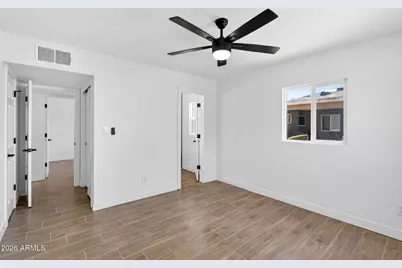 5011 W Flynn Lane, Glendale, AZ 85301 - Photo 13