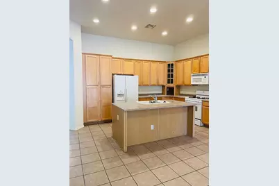 8201 W Quail Avenue, Peoria, AZ 85382 - Photo 9