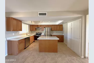 5902 W Highland Avenue, Phoenix, AZ 85033 - Photo 5