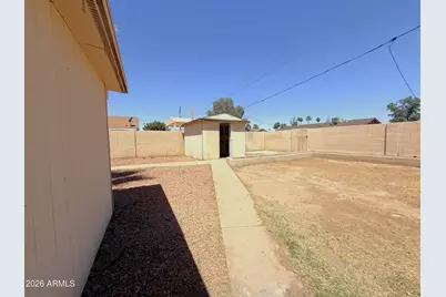 5902 W Highland Avenue, Phoenix, AZ 85033 - Photo 17