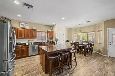 893 W Torrey Pines Boulevard, Casa Grande, AZ 85122 - Photo 9
