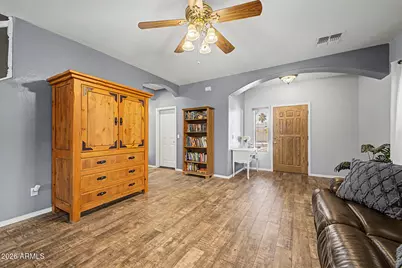 893 W Torrey Pines Boulevard, Casa Grande, AZ 85122 - Photo 5